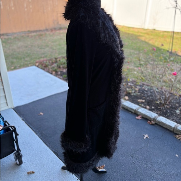 Vintage Betsey Johnson “Boho” Velvet, Embroidered Coat - Picture 5 of 9